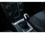Volvo V40 T2 Momentum |Navigatie| Bluetooth| Climate Control| Regensensor| Lichtmetalen velgen| LED dagrijverlichiting| Inklapbare buitenspiegels| Parkeer sensoren achter