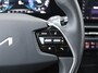 Kia Niro EV DynamicPlusLine 64.8 kWh | 17" LM | Schuif / Kantel dak | Navi | Cruise | Airco | Camera | 17% bijtelling |