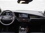 Kia Niro EV DynamicPlusLine 64.8 kWh | 17" LM | Schuif / Kantel dak | Navi | Cruise | Airco | Camera | 17% bijtelling |