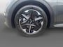 Kia EV6 Light Edition 63 kWh | *Nieuwe Model* | Navi | Clima | Adaptive Cruise | Camera | Stuur-/Stoelverwarming | Privacy Glass | Apple Carplay | Android Auto