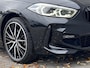 BMW 1-Serie 118i / Dealer onderhouden / M-Sport / Panorama schuifdak / HUD / Adaptieve CC / Harman Kardon / Alcantara Sportstoelen / 19" / Camera /