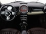 MINI Clubman 1.6 Cooper Chili | Origineel NL | Leder | Cruise control | Bi-Xenon | Parkeerhulp | Airco | Chrome Line | 17'' lichtmetalen velgen