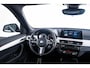 BMW X1 xDrive20i High Executive M Sport - Panoramadak - Parking/Driving assistant - Cruise control - Comfort Access - Head up - Elektrisch verwarmde voorstoelen - Hifi - Armsteun voor - Getinte Ruiten -