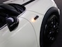 MINI Cooper 1.5 Serious Business (UNION JACK ACHTERLICHTEN, XENON-KOPLAMPEN, NAVIGATIESYSTEEM, CRUISE CONTROL, BLUETOOTH, NAP)