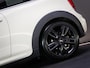 MINI Cooper 1.5 Serious Business (UNION JACK ACHTERLICHTEN, XENON-KOPLAMPEN, NAVIGATIESYSTEEM, CRUISE CONTROL, BLUETOOTH, NAP)
