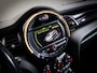 MINI Cooper 1.5 Serious Business (UNION JACK ACHTERLICHTEN, XENON-KOPLAMPEN, NAVIGATIESYSTEEM, CRUISE CONTROL, BLUETOOTH, NAP)