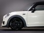 MINI Cooper 1.5 Serious Business (UNION JACK ACHTERLICHTEN, XENON-KOPLAMPEN, NAVIGATIESYSTEEM, CRUISE CONTROL, BLUETOOTH, NAP)