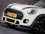 MINI Cooper 1.5 Serious Business (UNION JACK ACHTERLICHTEN, XENON-KOPLAMPEN, NAVIGATIESYSTEEM, CRUISE CONTROL, BLUETOOTH, NAP)