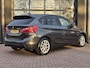 BMW 2-Serie Active Tourer 225xe iPerformance Advantage | Navi | Trekhaak | Cruise | LMV | PDC | Elek. klep | Getint glas |