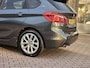 BMW 2-Serie Active Tourer 225xe iPerformance Advantage | Navi | Trekhaak | Cruise | LMV | PDC | Elek. klep | Getint glas |