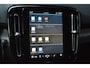 Volvo XC40 Recharge P8 AWD R-Design | Trekhaak | Panoramadak | Stoel + Stuur Verwarmd | Pilot-Assit | Apple CarPlay |