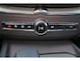 Volvo XC60 T8 Recharge AWD Plus Dark - LONG RANGE - Luchtvering - Panorama/schuifdak - IntelliSafe Assist & Surround - 360º Camera - Harman/Kardon audio - Adaptieve LED koplampen - Verwarmde voorstoelen, stuur & achterbank - Parkeersensoren voor & achter - Elektr. bedienb. voorstoelen met geheugen - Draadloze tel. lader - Extra getint glas - 20' LMV