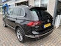 Volkswagen Tiguan 1.5 TSI ACT R-Line / AUTOMAAT/ PANO/ CAMERA/ PARK. SENSOREN/ LED/ DODE HOEK/ DAB/ MASSAGE FUNCTIE/ CLIMA/ ELEK. ACHTERKLEP/ APP-CONNECT/ STOEL VERWARM/ ACC/ NAVI/ KEYLESS/ ISOFIX/ 19" LMV