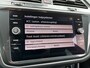 Volkswagen Tiguan 1.5 TSI ACT R-Line / AUTOMAAT/ PANO/ CAMERA/ PARK. SENSOREN/ LED/ DODE HOEK/ DAB/ MASSAGE FUNCTIE/ CLIMA/ ELEK. ACHTERKLEP/ APP-CONNECT/ STOEL VERWARM/ ACC/ NAVI/ KEYLESS/ ISOFIX/ 19" LMV