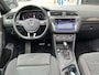 Volkswagen Tiguan 1.5 TSI ACT R-Line / AUTOMAAT/ PANO/ CAMERA/ PARK. SENSOREN/ LED/ DODE HOEK/ DAB/ MASSAGE FUNCTIE/ CLIMA/ ELEK. ACHTERKLEP/ APP-CONNECT/ STOEL VERWARM/ ACC/ NAVI/ KEYLESS/ ISOFIX/ 19" LMV