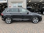 Volkswagen Tiguan 1.5 TSI ACT R-Line / AUTOMAAT/ PANO/ CAMERA/ PARK. SENSOREN/ LED/ DODE HOEK/ DAB/ MASSAGE FUNCTIE/ CLIMA/ ELEK. ACHTERKLEP/ APP-CONNECT/ STOEL VERWARM/ ACC/ NAVI/ KEYLESS/ ISOFIX/ 19" LMV