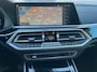 BMW X5 xDrive45e High Executive M-Sport Panoramadak Head-Up Display 22 Inch Laser Licht Trekhaak 4WD Besturing Buitenspiegels M Carbon Keyless Entry