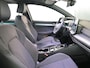Volkswagen Golf 1.5 eTSI 50 Jahre Edition 150 pk Automaat (DSG) | Navigatie | Panoramadak | Parkeersensoren | Achteruitrijcamera | Matrix LED koplampen | Stoelverwarming |