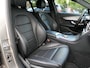 Mercedes-Benz C-klasse Estate 400 4MATIC Premium Plus Pack | Facelift | Night pakket | Burmester | Memory stoelen | Head-up display | Panoramadak | Digitaal dashboard | Multibeam LED | Dodehoek detectie