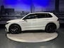 Volkswagen Tiguan 1.5 TSI R-Line *Navi*Appconnect*Camera*Fabrieksgarantie 9-2027*