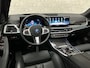 BMW X5 50e M-Performance Seats | *5x Op Voorraad* | Achterasbesturing | Carbon | Pano | M-Pro | 360 Cam. | ACC | Soft-Close | Ventilatie | Leder-Individual | Head-Up | 4-Zone Clima | 22 inch | 2x Memory | Trekhaak | Harman-Kardon | Beker-Clima | Stoelverwarming V+A | Stuurverwarming | M-Gordels | Parfumering | Glaspook | ISO-Glas | Zonwering |