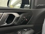 BMW X5 50e M-Performance Seats | *5x Op Voorraad* | Achterasbesturing | Carbon | Pano | M-Pro | 360 Cam. | ACC | Soft-Close | Ventilatie | Leder-Individual | Head-Up | 4-Zone Clima | 22 inch | 2x Memory | Trekhaak | Harman-Kardon | Beker-Clima | Stoelverwarming V+A | Stuurverwarming | M-Gordels | Parfumering | Glaspook | ISO-Glas | Zonwering |