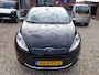 Ford Fiesta 1.4 Titanium Nieuwe distributieriem en waterpomp, Climate contole, Cruise controle, Parkeersensoren, Lichtmetalen vleg