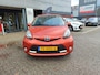 Toyota Aygo 1.0 VVT-i DYNAMIC ORANGE AUTOMAAT PARK-SENSOREN BLUETOOTH LM-VELGEN AIRCO PRIVACY GLASS NL-AUTO