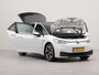 Volkswagen ID.3 First Plus 58 kWh | Apple Carplay | Navigatie | Voorstoelen verwarmd | Wifi | Spraakbediening | Parkeersensoren voor en achter | Achteruitrij camera |