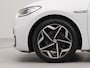 Volkswagen ID.3 First Plus 58 kWh | Apple Carplay | Navigatie | Voorstoelen verwarmd | Wifi | Spraakbediening | Parkeersensoren voor en achter | Achteruitrij camera |