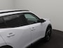 Peugeot 2008 1.2 Hybrid 136 Allure | Airco (automatisch) | Apple Carplay/Android Auto|telefoonintegratie premium | Armsteun voor