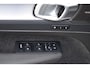 Volvo XC40 B4 211PK Plus Dark BLIS | ACC | Harman&Kardon | Keyless | Park Assist | Verwarmbare voorruit  | Trekhaak