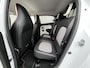 Renault Twingo Z.E. R80 Série Limitée Vibes / Dealer onderhouden / Accu SoH 93,58 % / WLTP 186 km stad 261 km / Navigatie via Apple Carplay Android / Stoelverwarming / 16" LM wielen met All Season banden /