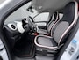 Renault Twingo Z.E. R80 Série Limitée Vibes / Dealer onderhouden / Accu SoH 93,58 % / WLTP 186 km stad 261 km / Navigatie via Apple Carplay Android / Stoelverwarming / 16" LM wielen met All Season banden /