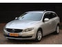 Volvo V60 2.0 D3 Momentum Navigatie/Parkeersensor/17ïnch lmv
