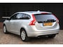 Volvo V60 2.0 D3 Momentum Navigatie/Parkeersensor/17ïnch lmv