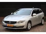 Volvo V60 2.0 D3 Momentum Navigatie/Parkeersensor/17ïnch lmv