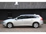 Volvo V60 2.0 D3 Momentum Navigatie/Parkeersensor/17ïnch lmv