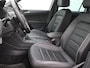 Volkswagen Tiguan 1.4 TSI eHybrid R-Line Business+ 245PK DSG SOH 88%, Volleder, Memorystoel, Trekhaak, Stoel-Stuurverwarming, Achteruitrijcamera,