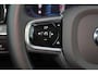 Volvo XC60 T6 Recharge AWD Plus Dark - LONG RANGE - Panorama/schuifdak - IntelliSafe Assist & Surround - 360º Camera - Harman/Kardon audio - Adaptieve LED koplampen - Verwarmde voorstoelen, stuur & achterbank - Parkeersensoren voor & achter - Elektr. bedienb. voorstoelen met geheugen - Draadloze tel. lader - Extra getint glas - 19' LMV