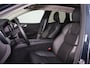 Volvo XC60 T6 Recharge AWD Plus Dark - LONG RANGE - Panorama/schuifdak - IntelliSafe Assist & Surround - 360º Camera - Harman/Kardon audio - Adaptieve LED koplampen - Verwarmde voorstoelen, stuur & achterbank - Parkeersensoren voor & achter - Elektr. bedienb. voorstoelen met geheugen - Draadloze tel. lader - Extra getint glas - 19' LMV