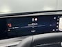 Peugeot e-5008 GT Avantage 73 kWh | Alcantara bekleding | Elektrisch verstelbare stoelen | Stoelverwarming | Adaptieve Cruise Control | 360 Camera