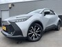 Toyota C-HR 1.8 Hybrid 140 Dynamic Dodehoek detectie, achteruitrij camera, adaptieve cruise control, Apple Carplay/Android Auto, keyless, parkeersensoren v&a