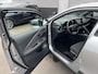 Toyota C-HR 1.8 Hybrid 140 Dynamic Dodehoek detectie, achteruitrij camera, adaptieve cruise control, Apple Carplay/Android Auto, keyless, parkeersensoren v&a