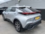 Toyota C-HR 1.8 Hybrid 140 Dynamic Dodehoek detectie, achteruitrij camera, adaptieve cruise control, Apple Carplay/Android Auto, keyless, parkeersensoren v&a