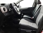 Toyota Yaris 1.3 VVT-i Executive | Navigatie | Camera | Panodak | LM Velgen |