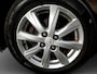 Toyota Yaris 1.3 VVT-i Executive | Navigatie | Camera | Panodak | LM Velgen |