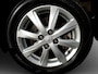 Toyota Yaris 1.3 VVT-i Executive | Navigatie | Camera | Panodak | LM Velgen |