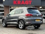 Volkswagen Tiguan R-Line Edition 1.4 150 pk - AUTOMAAT - trekhaak - Xenon - winterpack - nette auto!