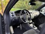 Volkswagen Tiguan R-Line Edition 1.4 150 pk - AUTOMAAT - trekhaak - Xenon - winterpack - nette auto!